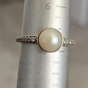 Pandora Sparkly Pearl Ring